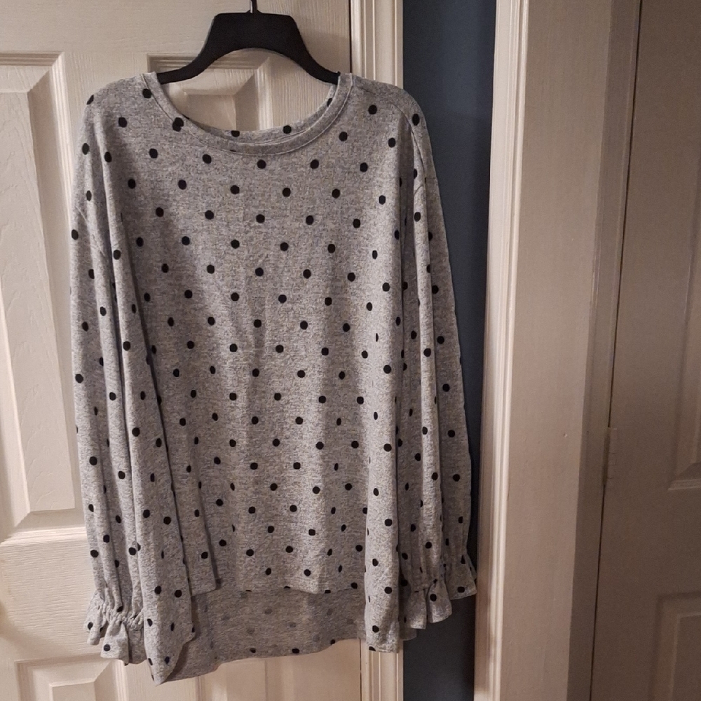 Zac & Rachel Gray Sweater with Black Dots